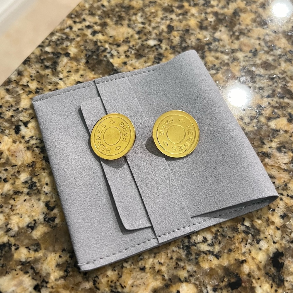Vintage Hermes | Bijouterie Fantasie Gold-Tone Clip On Earrings